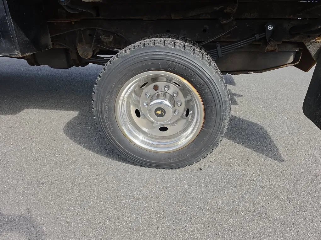 Used 2012 Ford F550 4x4 Regular Cab Super Duty image 11
