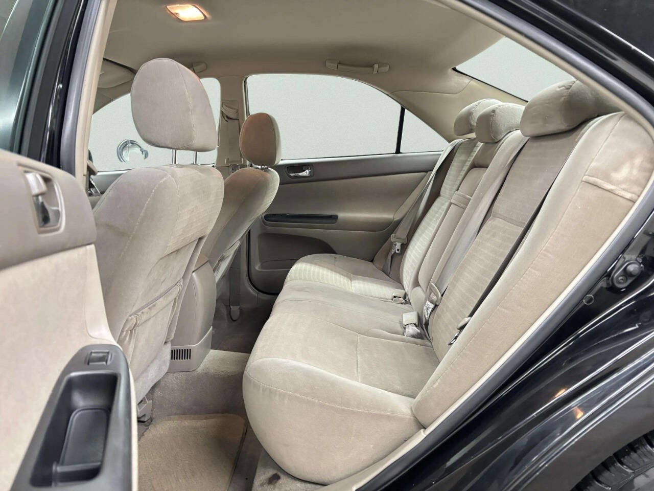 Used 2005 Toyota Camry LE image 16