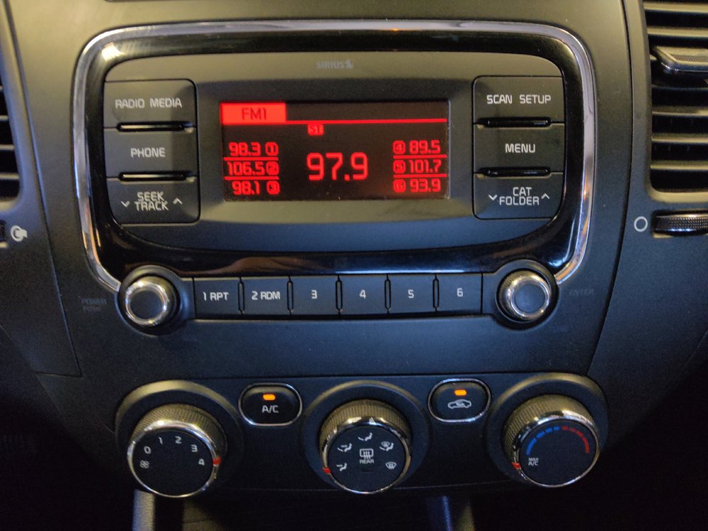 Used 2017 Kia Forte LX FWD image 25