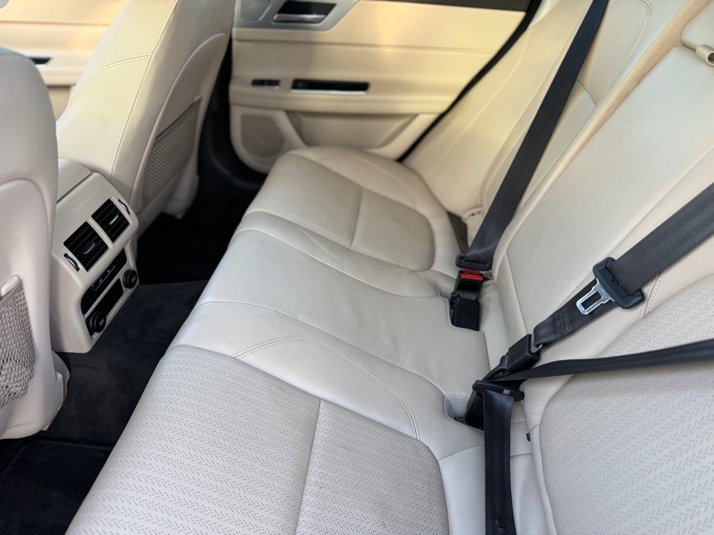 Used 2016 Jaguar XF Prestige RWD image 19