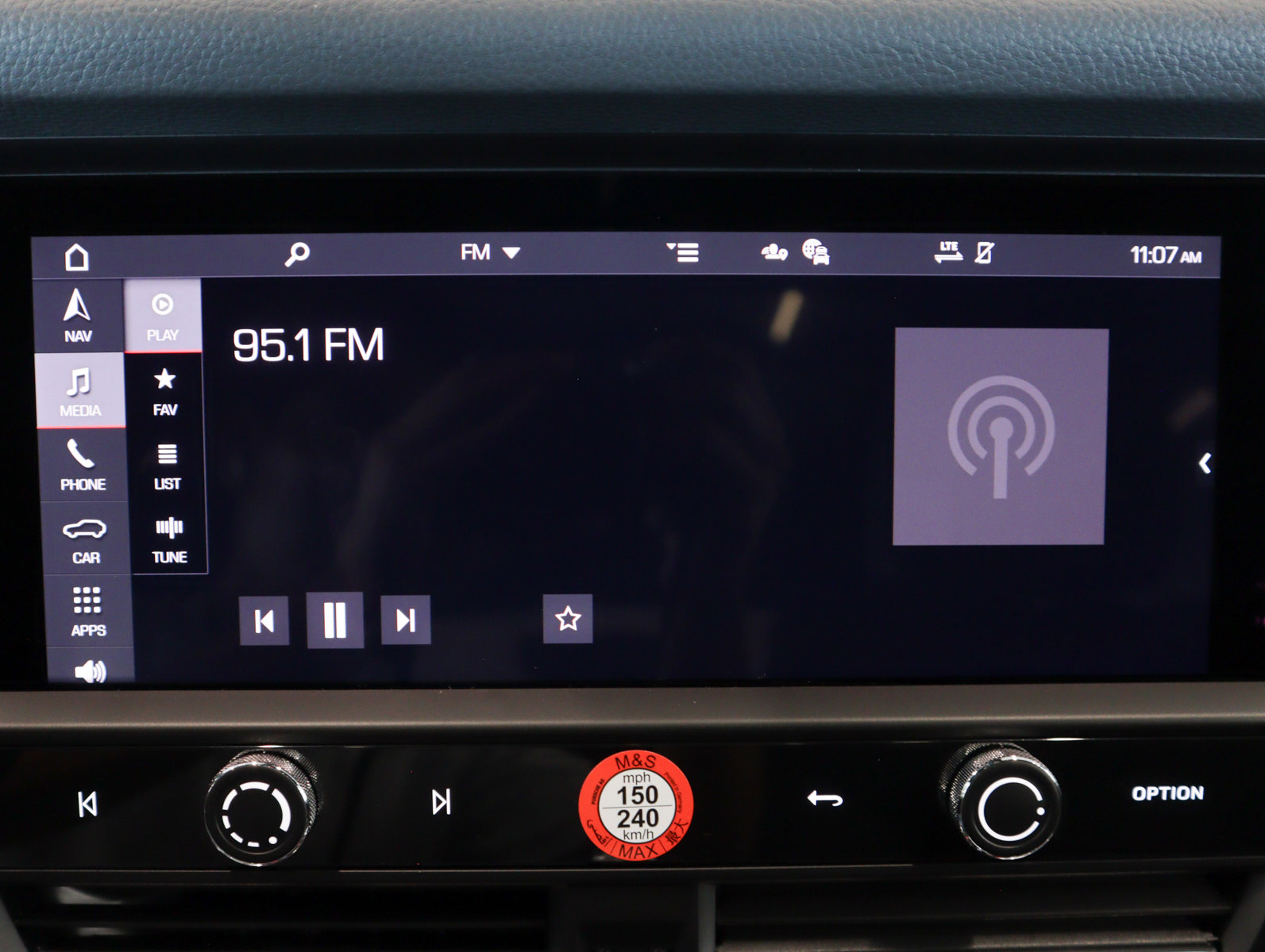 Used 2025 Porsche Macan image 19