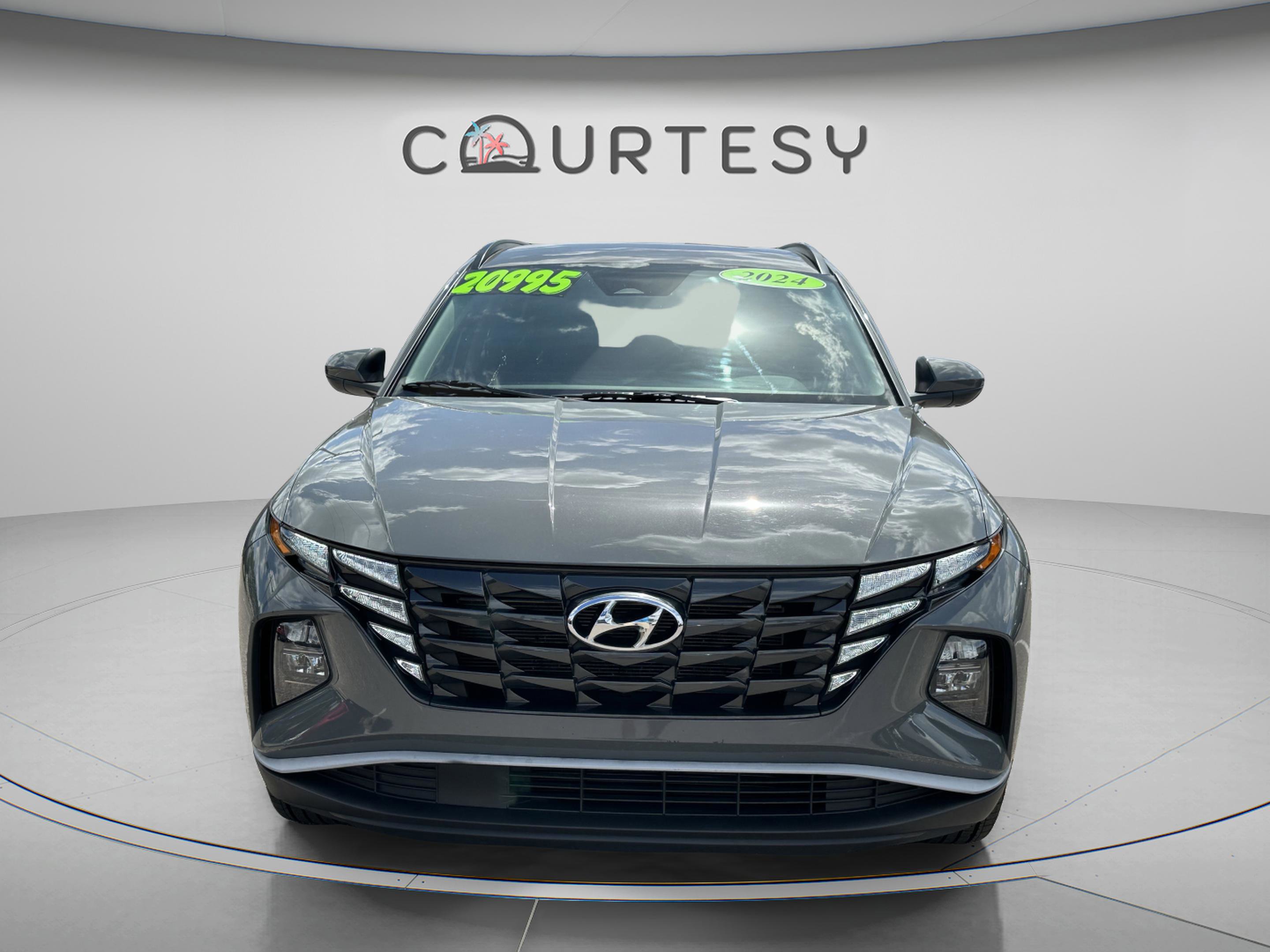Used 2024 Hyundai Tucson SEL FWD image 9