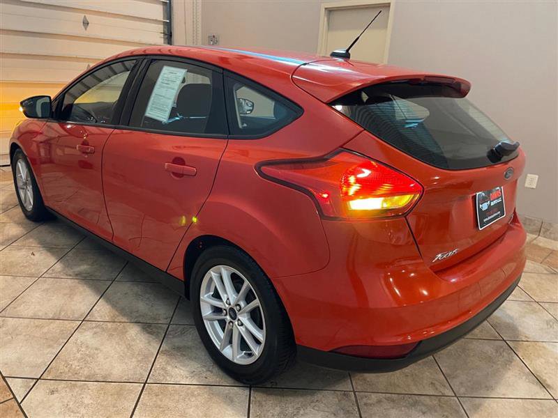 Used 2015 Ford Focus SE image 5