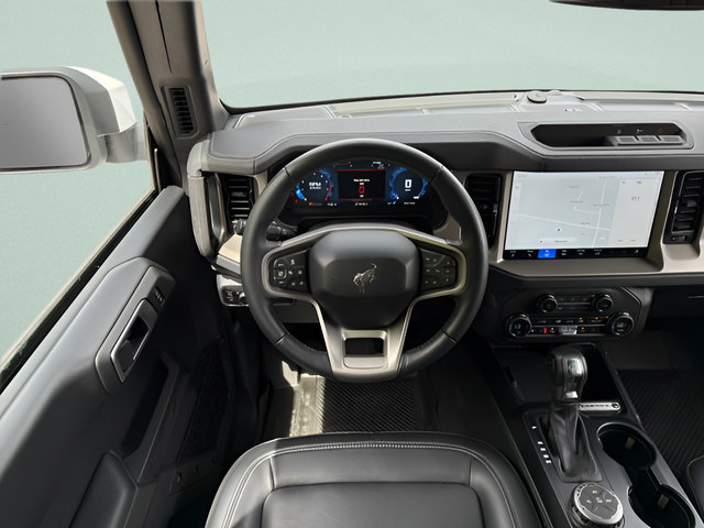 Used 2025 Ford Bronco Outer Banks AWD/4WD image 19