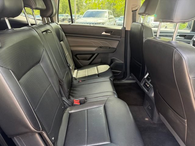 Used 2023 Volkswagen Atlas SEL R-Line AWD/4WD image 8