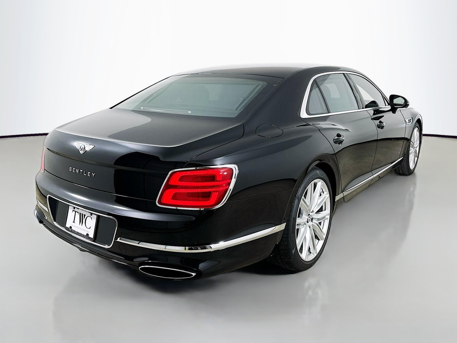 New 2026 Bentley Flying Spur V8 AWD/4WD image 9