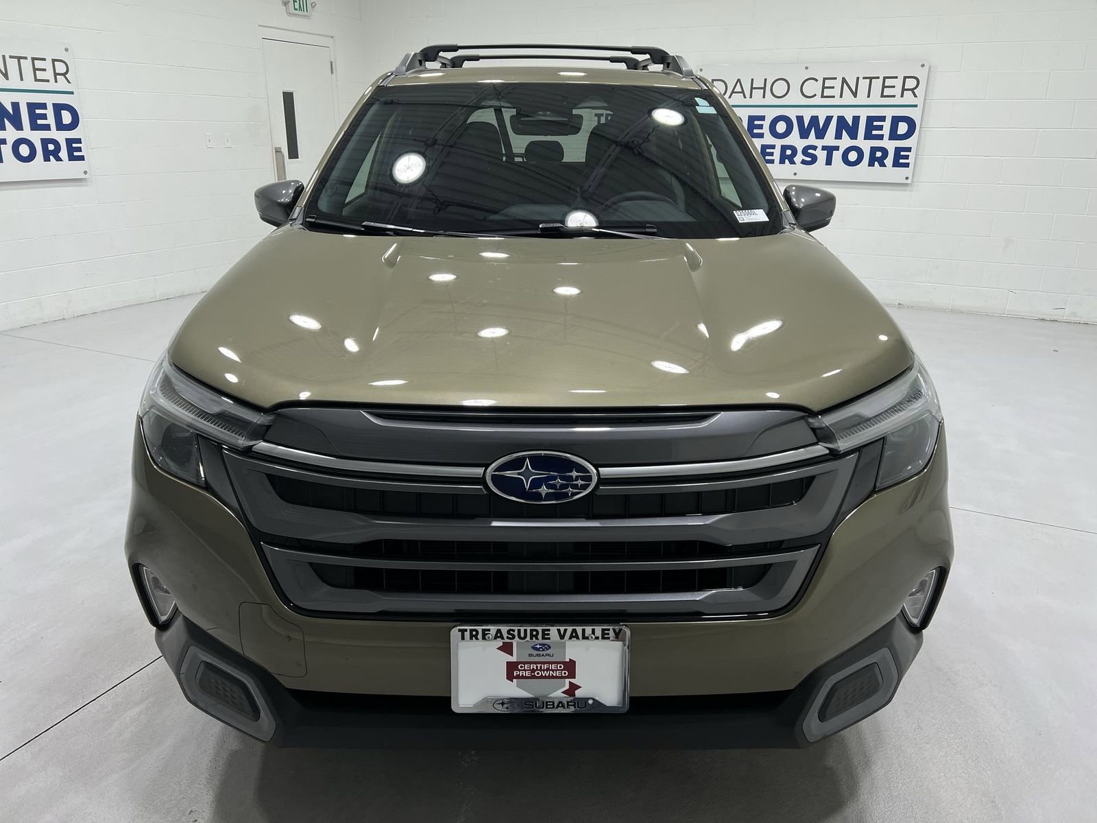 Certified 2025 Subaru Forester Limited image 3