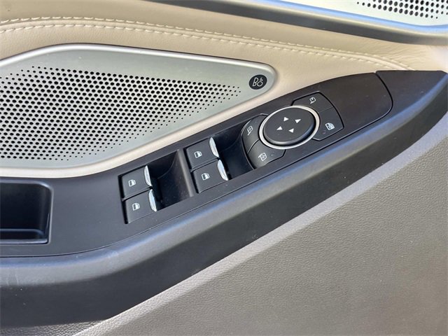 Used 2020 Ford Explorer Platinum w/ Premium Technology Package image 30