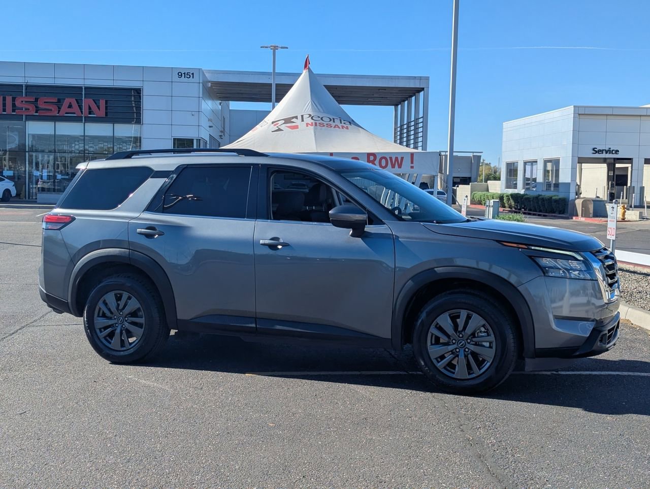 Certified 2024 Nissan Pathfinder SV image 8