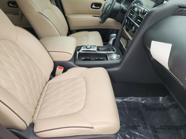 Used 2024 Nissan Armada Platinum w/ Captain's Chairs Package RWD image 9