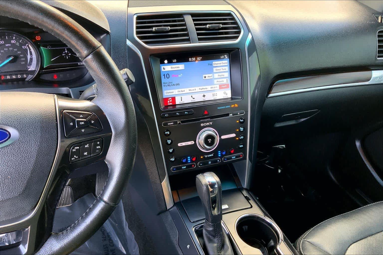 Used 2017 Ford Explorer Limited w/ Equipment Group 301A FWD image 5
