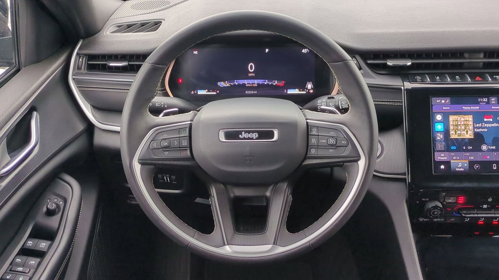 Used 2023 Jeep Grand Cherokee Altitude image 27