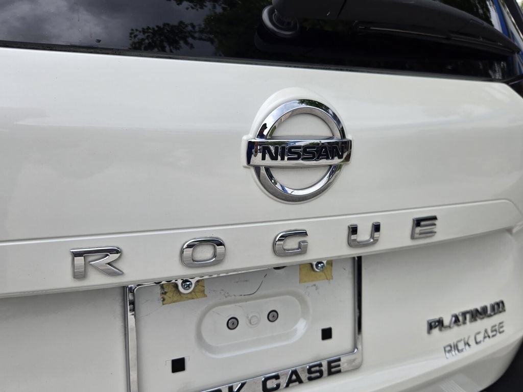 Used 2021 Nissan Rogue Platinum FWD image 13
