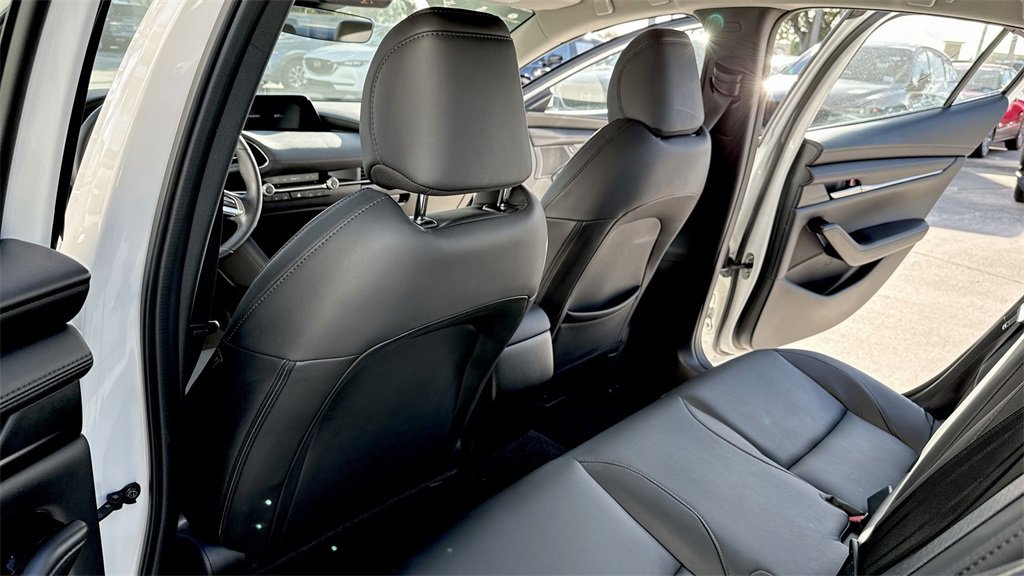 Used 2023 MAZDA MAZDA3 s image 35