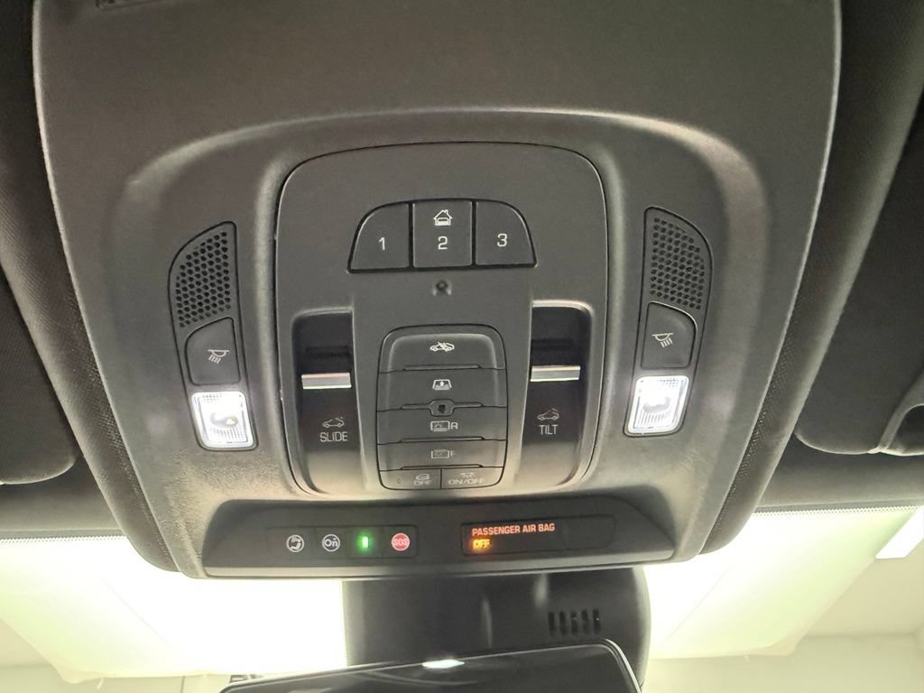 Used 2018 Cadillac CT6 Luxury w/ Active Chassis Package AWD/4WD image 28