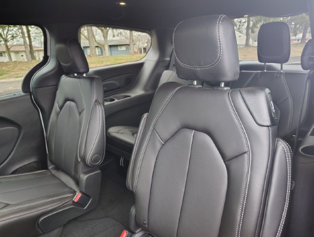 New 2026 Chrysler Pacifica Select FWD image 28