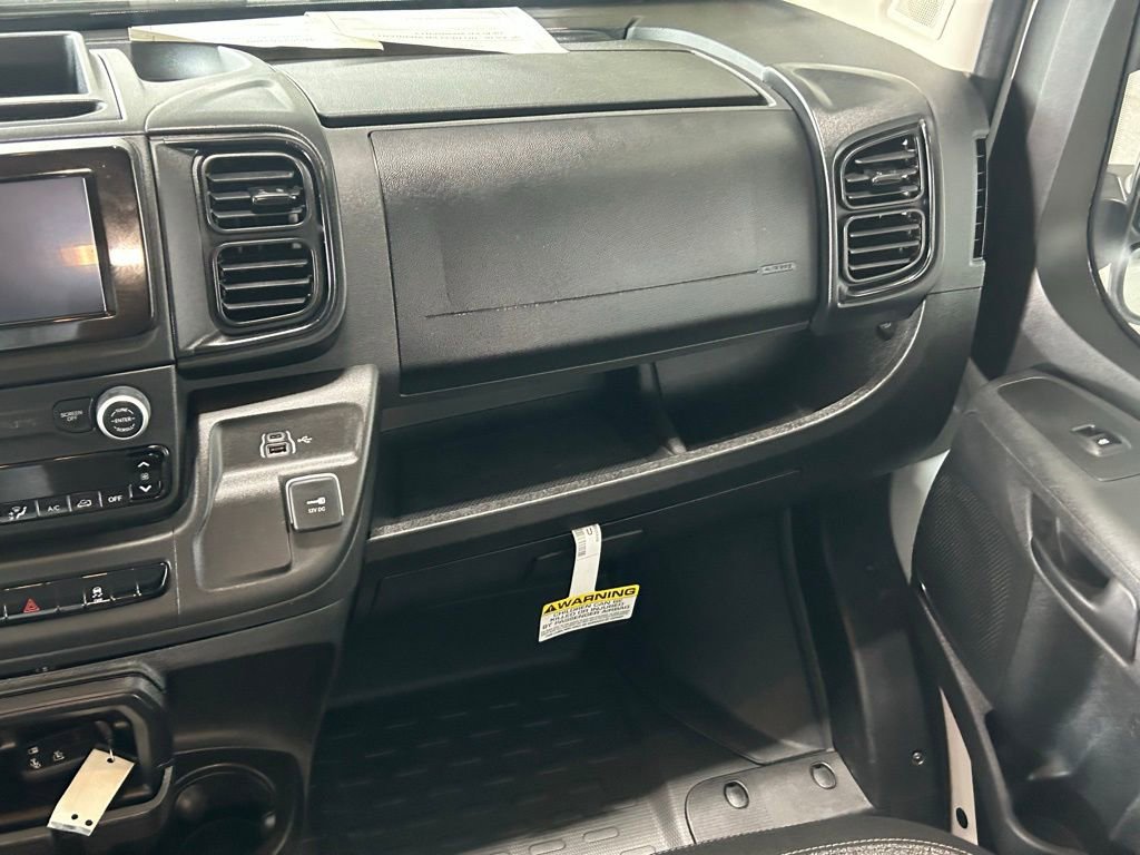 Used 2025 RAM ProMaster 2500 w/ Convenience Group image 11
