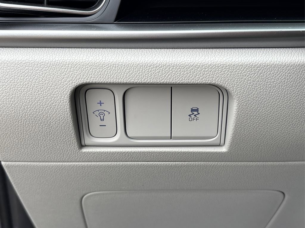 Certified 2025 Kia Sorento S w/ Panoramic Sunroof Package image 29