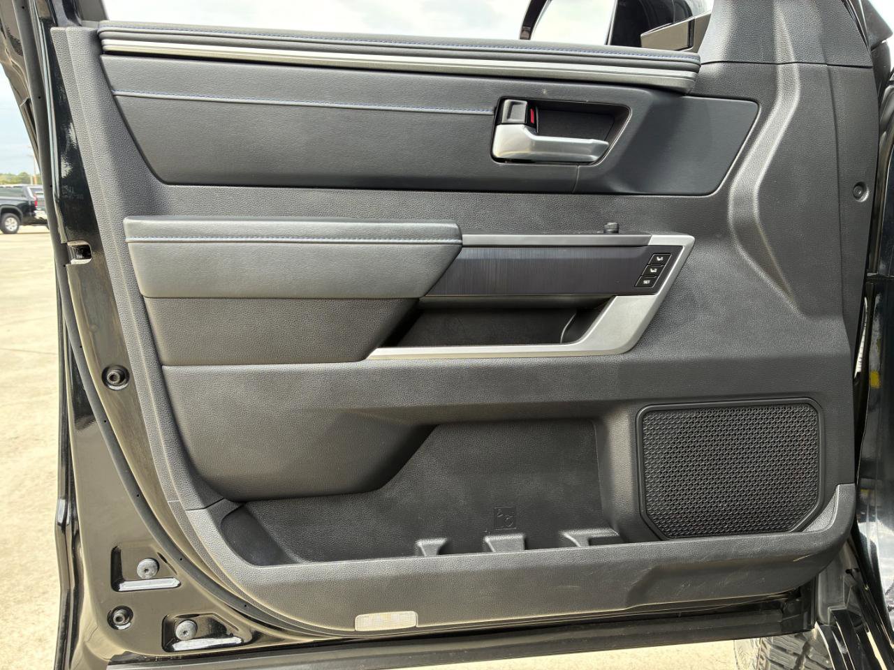 Used 2023 Toyota Tundra Platinum AWD/4WD image 9