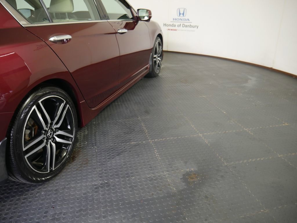 Used 2016 Honda Accord Touring image 5
