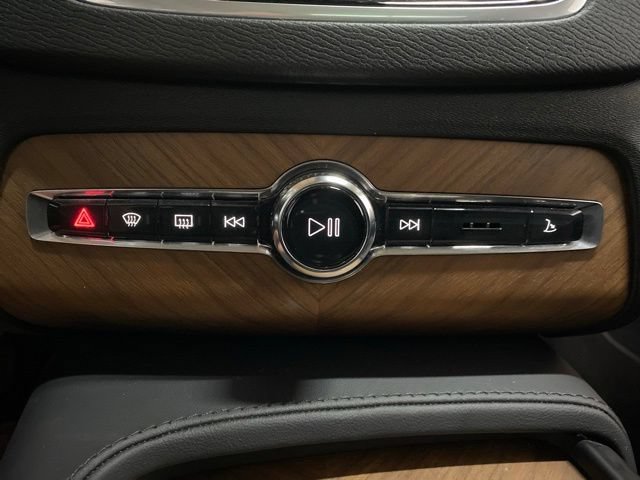 Used 2024 Volvo XC90 T8 Plus w/ Protection Package Premier AWD/4WD image 57