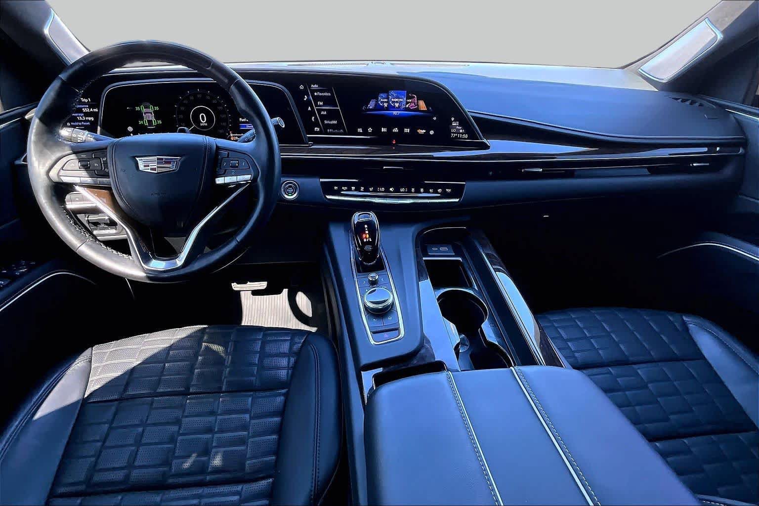 Used 2023 Cadillac Escalade ESV Sport Platinum w/ LPO, ONYX Package AWD/4WD image 15