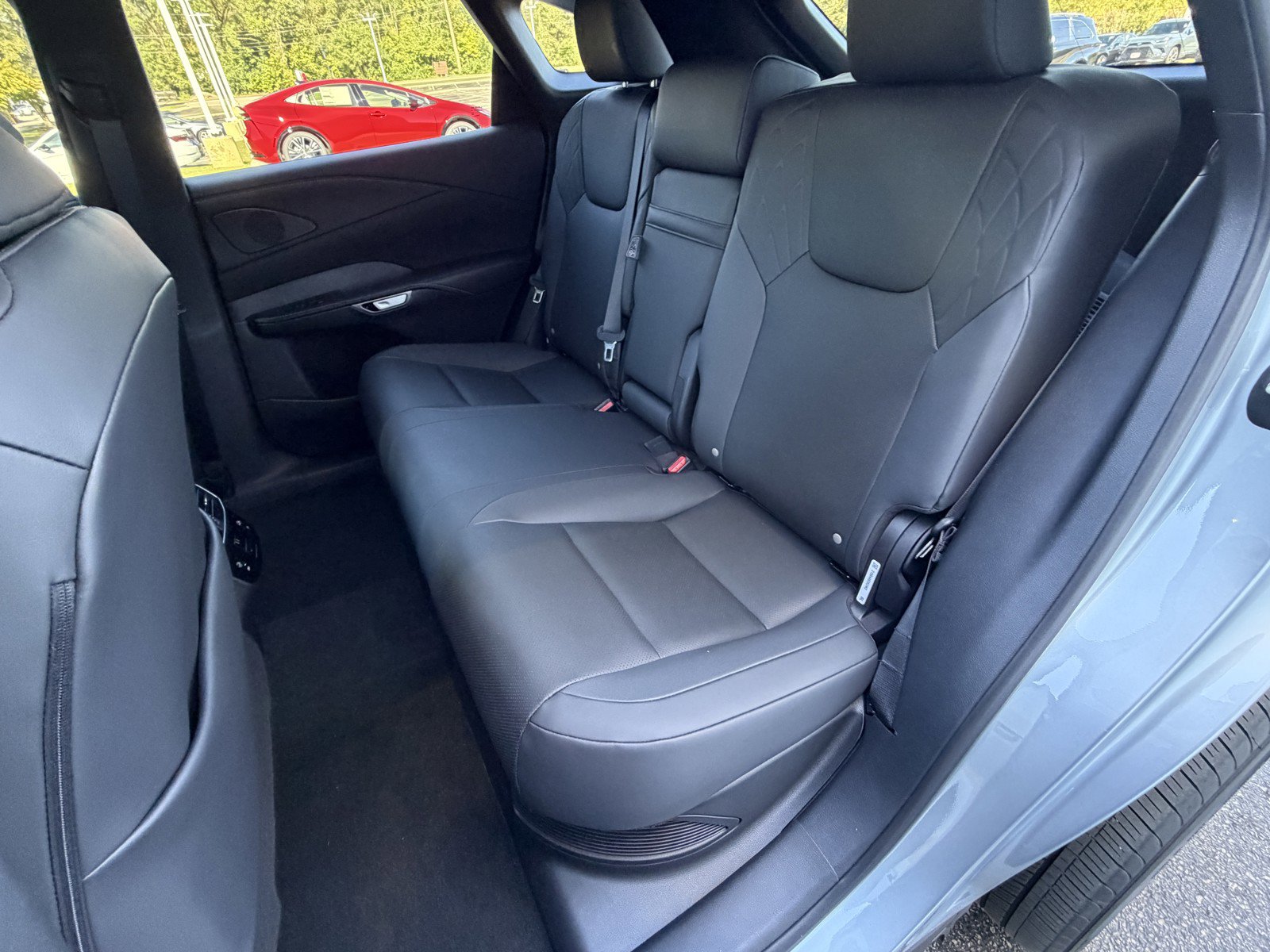 Used 2025 Lexus RX 350h w/ Accessory Package (Z1) AWD/4WD image 9