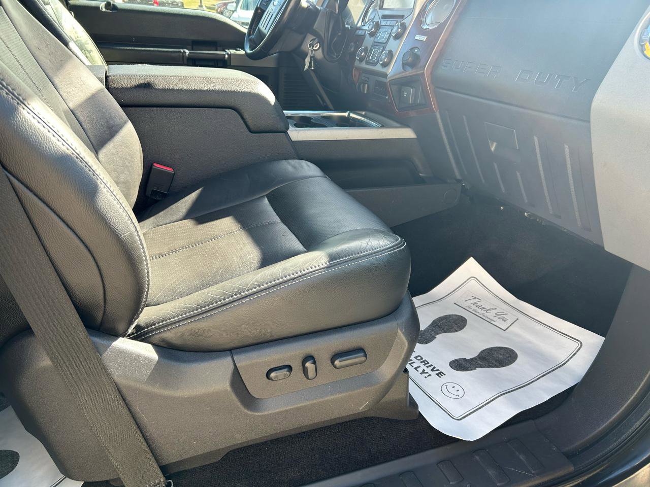 Used 2014 Ford F350 Lariat image 12