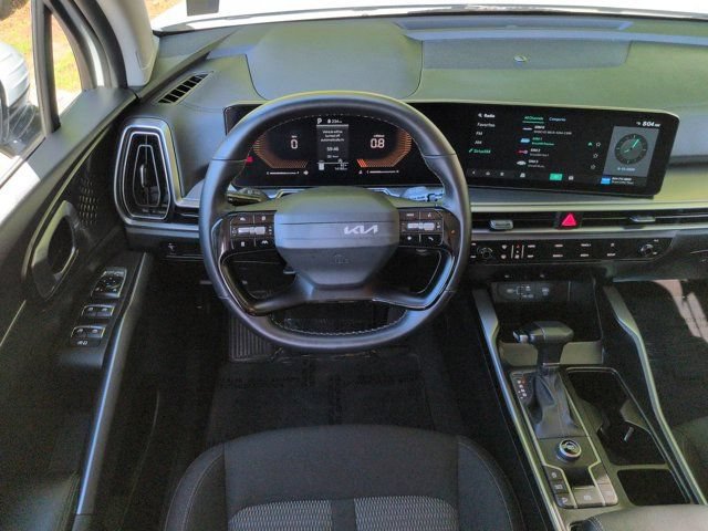 Used 2026 Kia Sorento LX FWD image 15