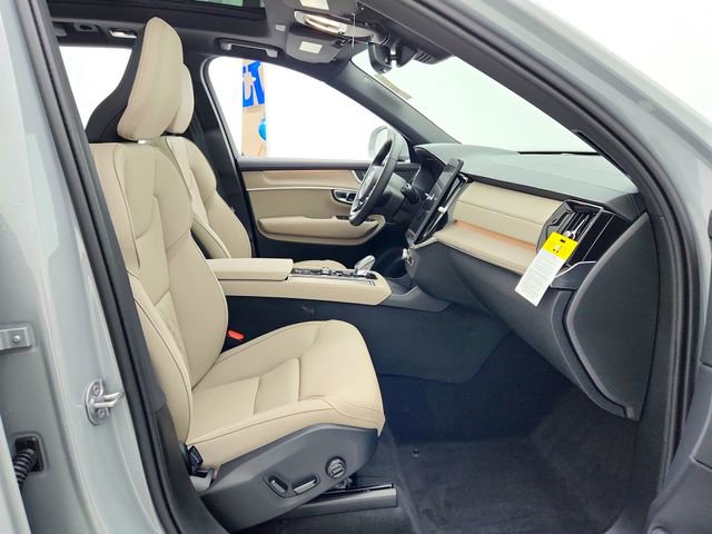 New 2025 Volvo XC90 T8 Core w/ Protection Package Premier image 18