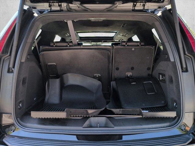 Used 2022 Cadillac Escalade Premium Luxury Platinum w/ Heavy-Duty Trailer Package AWD/4WD image 14