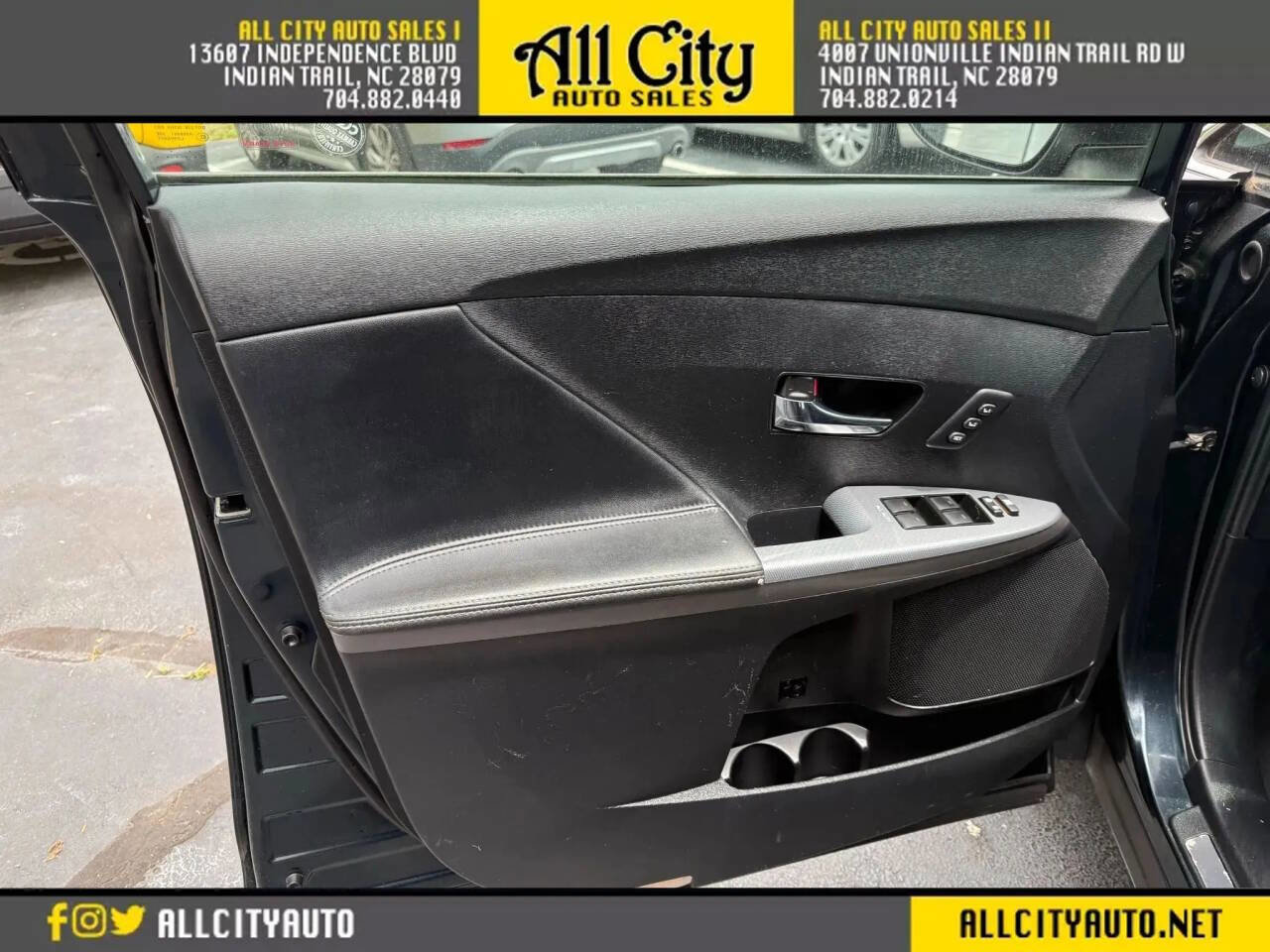 Used 2013 Toyota Venza XLE image 13