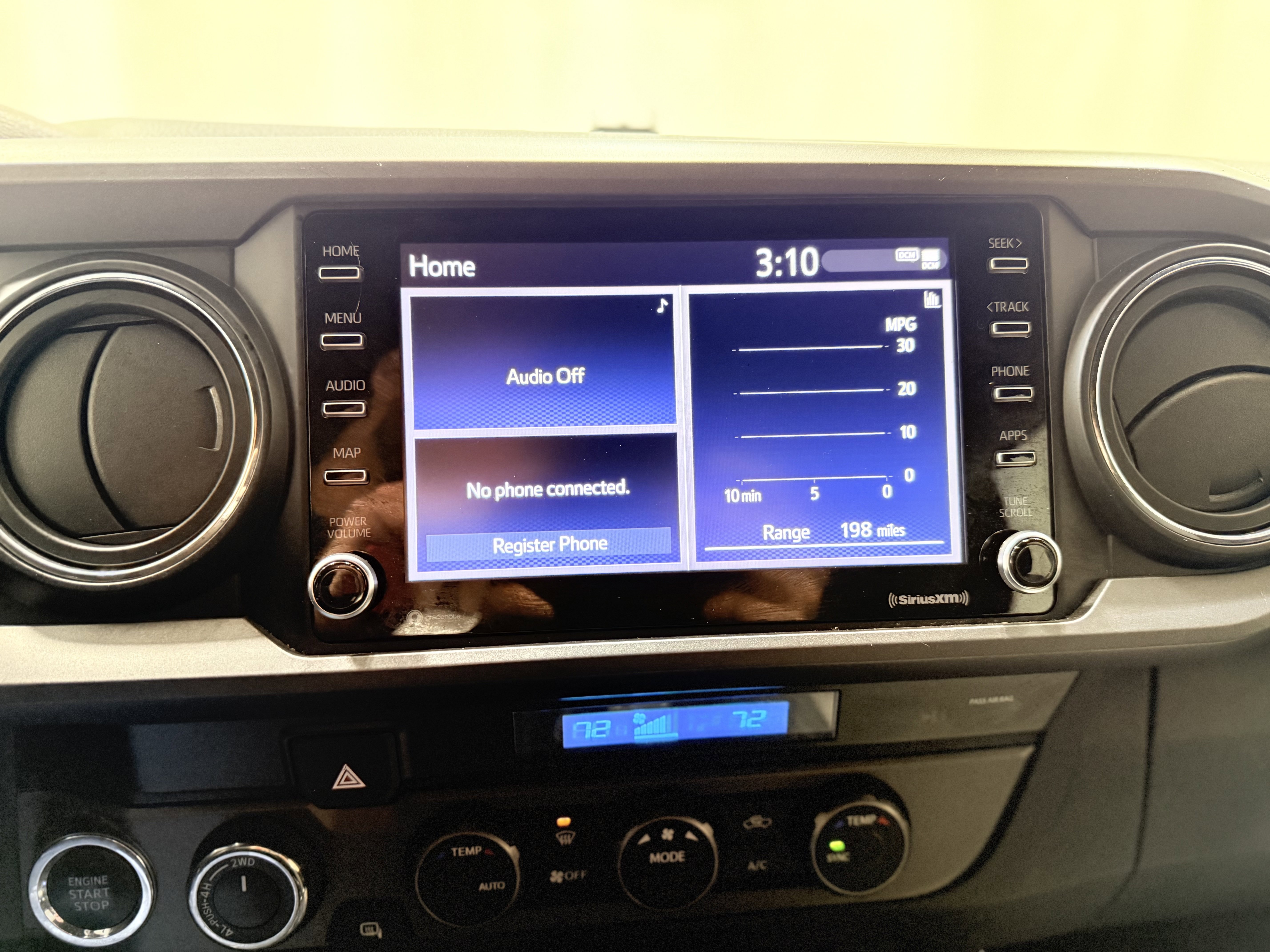 Used 2021 Toyota Tacoma TRD Off-Road w/ Technology Package image 17