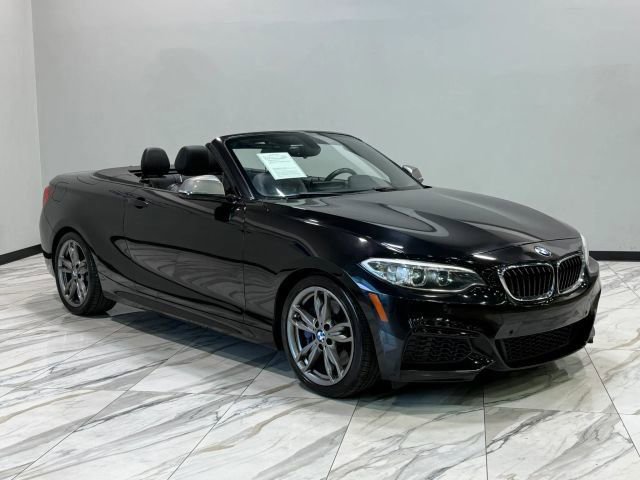 Used 2015 BMW M235i Convertible image 11