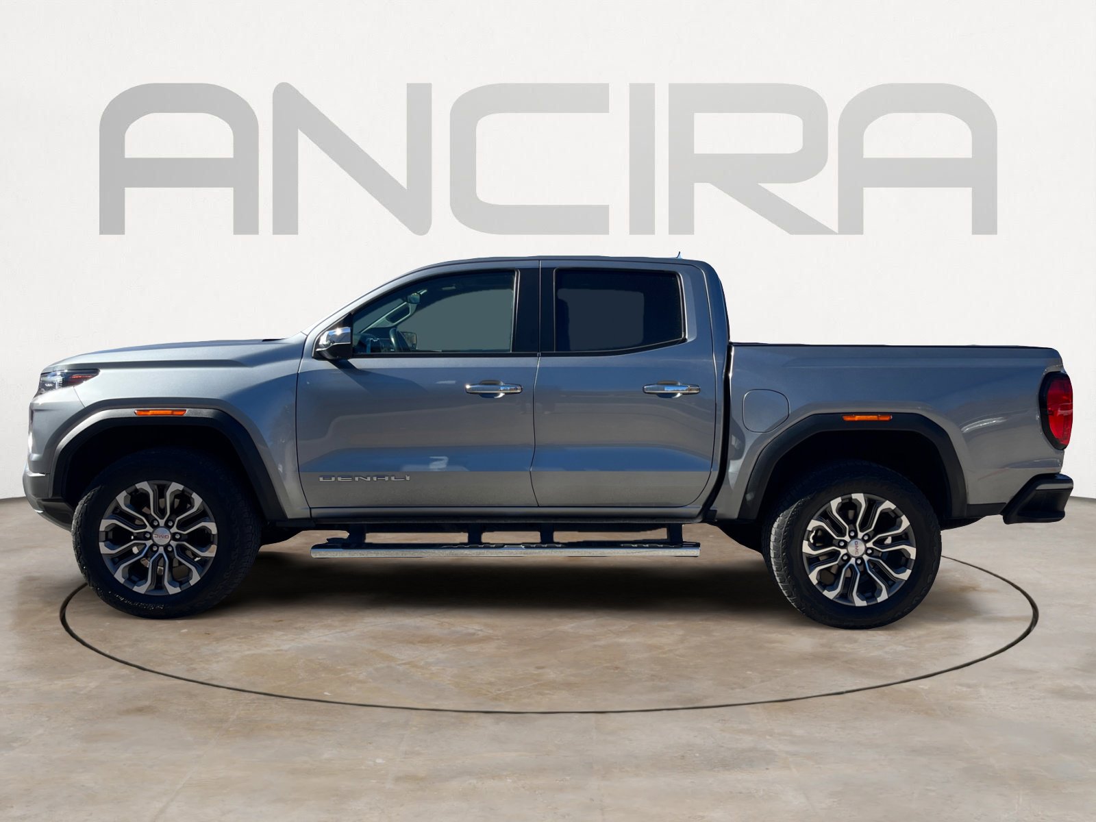 Used 2023 GMC Canyon Denali image 7