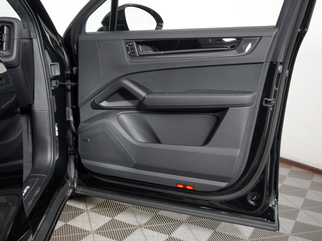 New 2027 Porsche Cayenne GTS AWD/4WD image 41