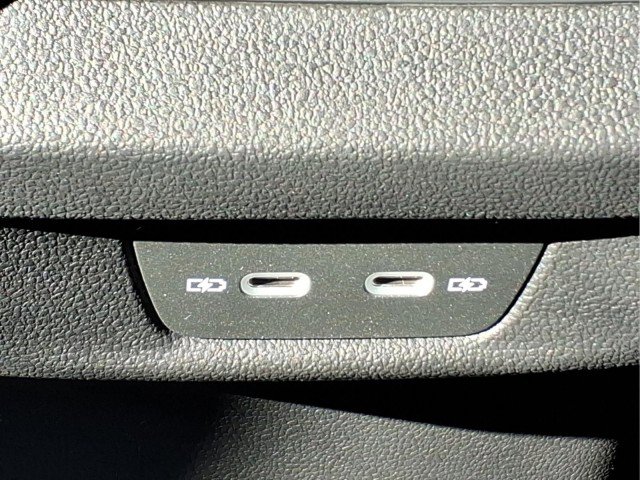 New 2026 Volkswagen Tiguan SE R-Line image 12