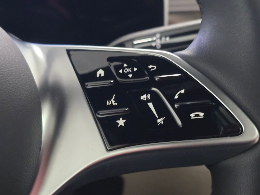 Certified 2025 Mercedes-Benz GLC 300 4MATIC image 35