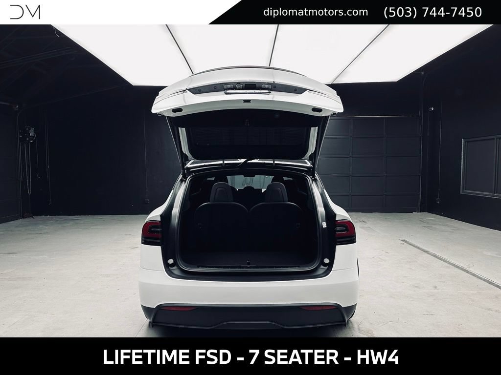Used 2025 Tesla Model X AWD/4WD image 44
