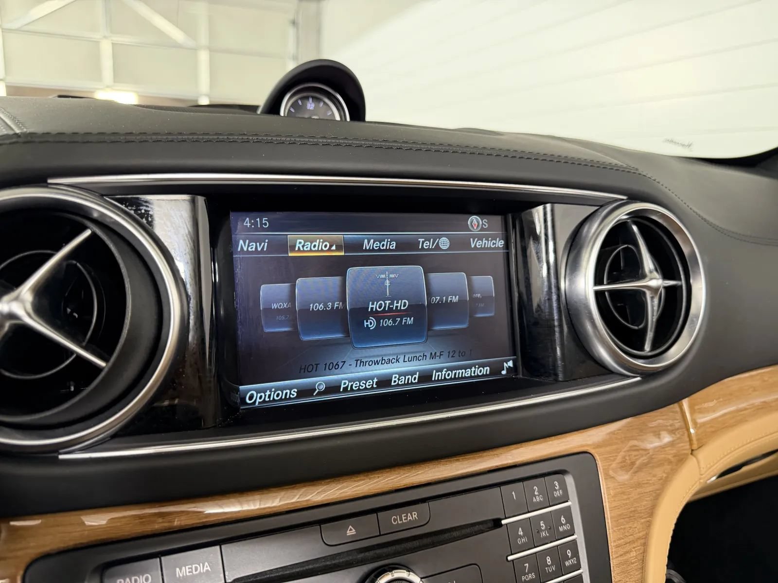 Used 2017 Mercedes-Benz SL 550 image 22