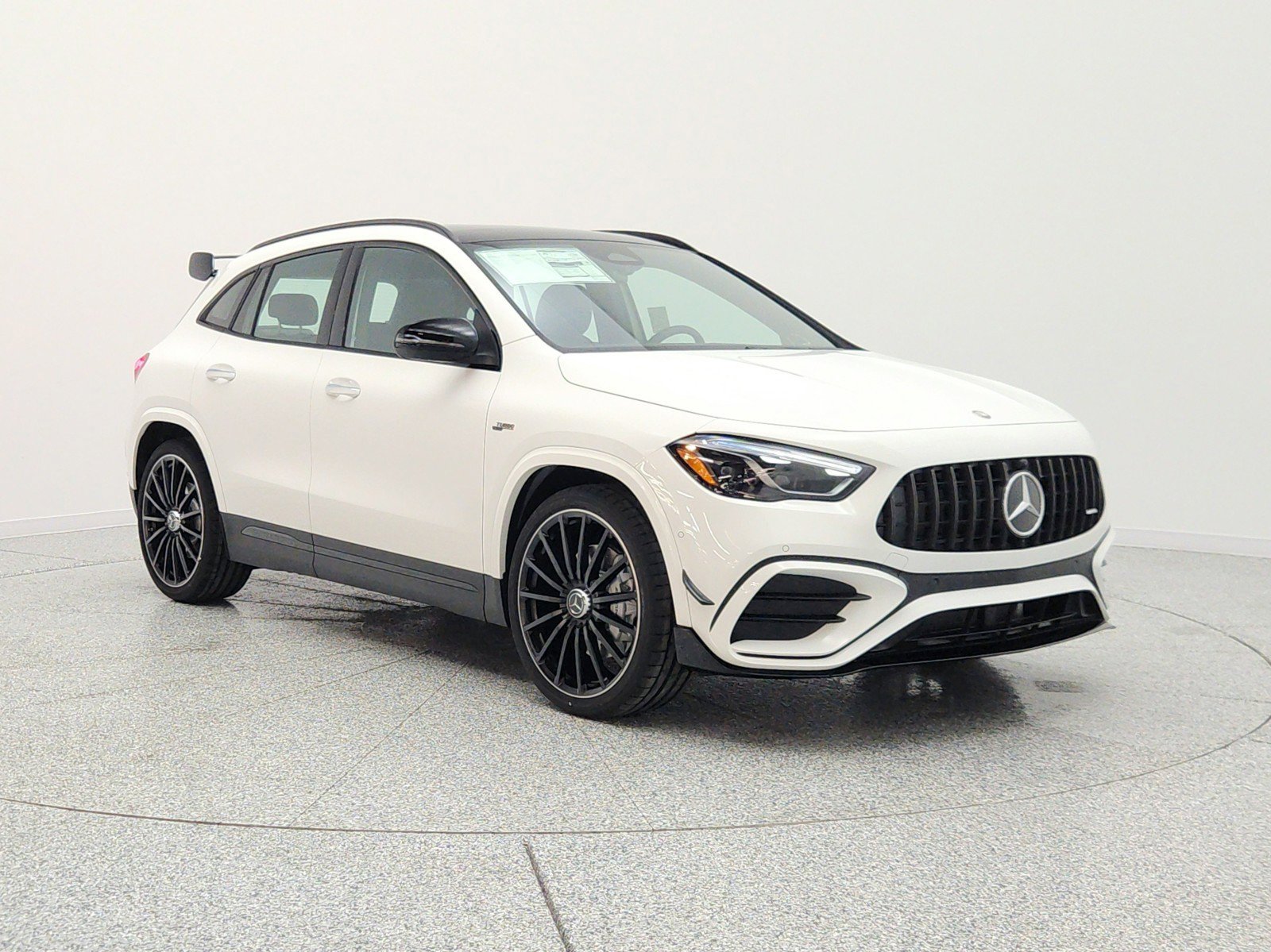New 2026 Mercedes-Benz GLA 35 AMG 4MATIC image 3