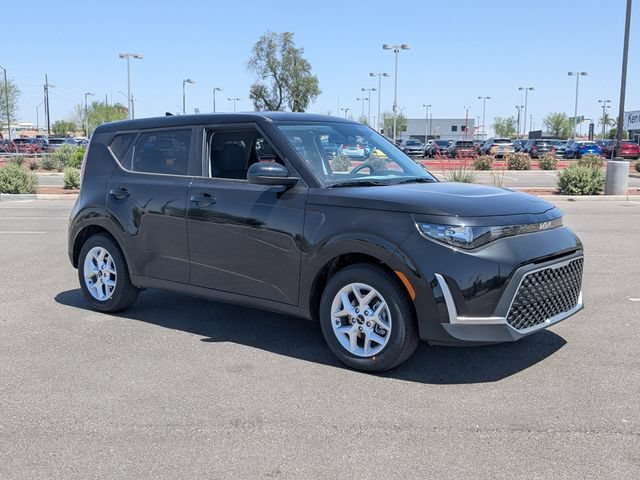 Certified 2025 Kia Soul S FWD image 7