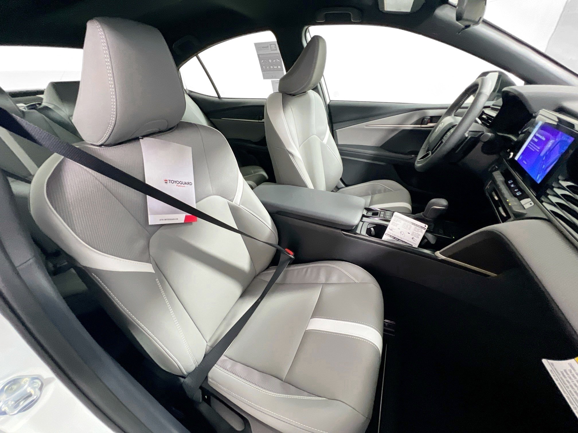 Used 2026 Toyota Camry SE FWD image 30