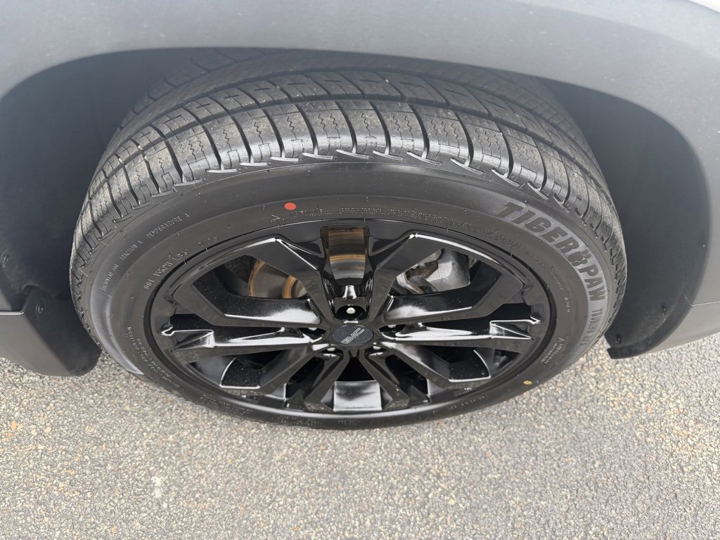 Used 2020 GMC Terrain SLE w/ Driver Convenience Package image 9