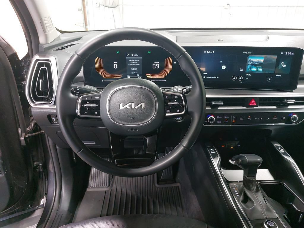 Used 2025 Kia Sorento S w/ Panoramic Sunroof Package FWD image 30
