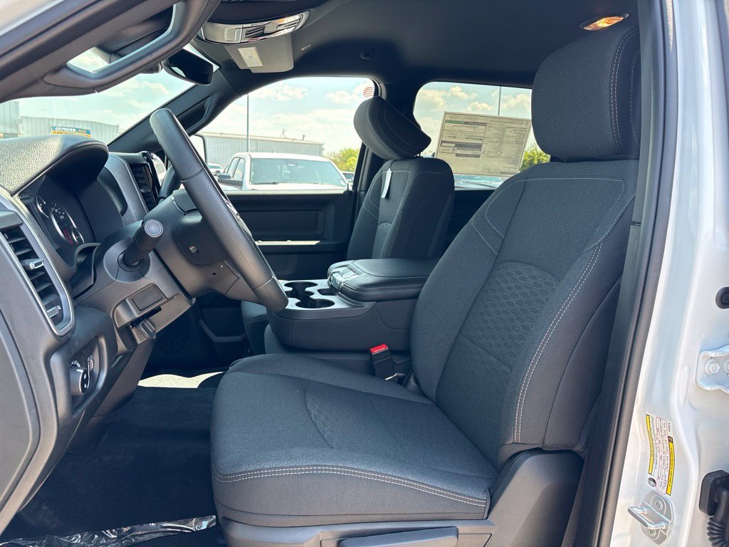 New 2027 RAM 3500 Tradesman AWD/4WD image 2