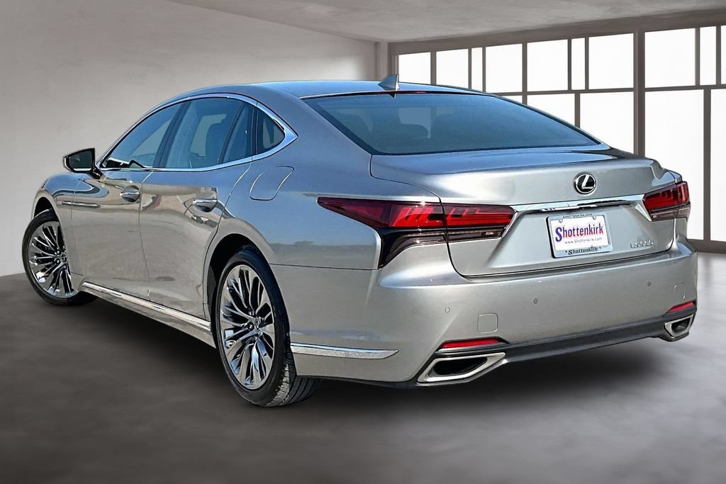Used 2022 Lexus LS 500 w/ Accessory Package (Z2) RWD image 4