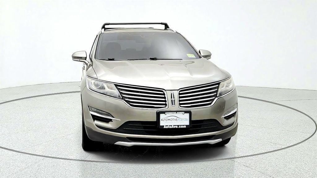 Used 2017 Lincoln MKC Select w/ Select Plus Package AWD/4WD image 2