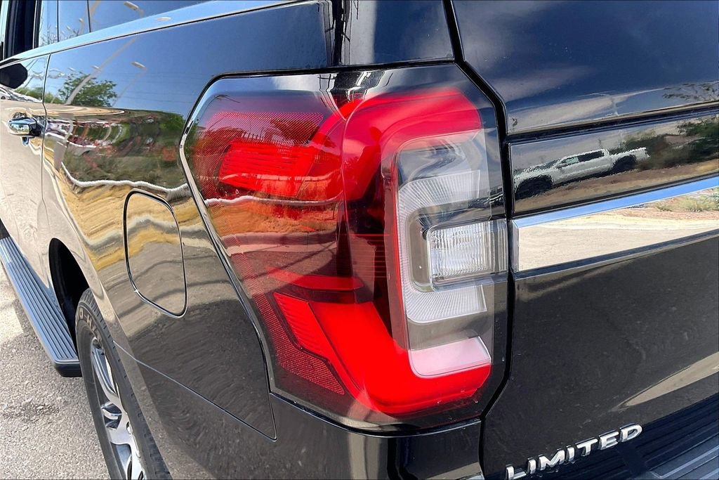 Used 2024 Ford Expedition Limited RWD image 30