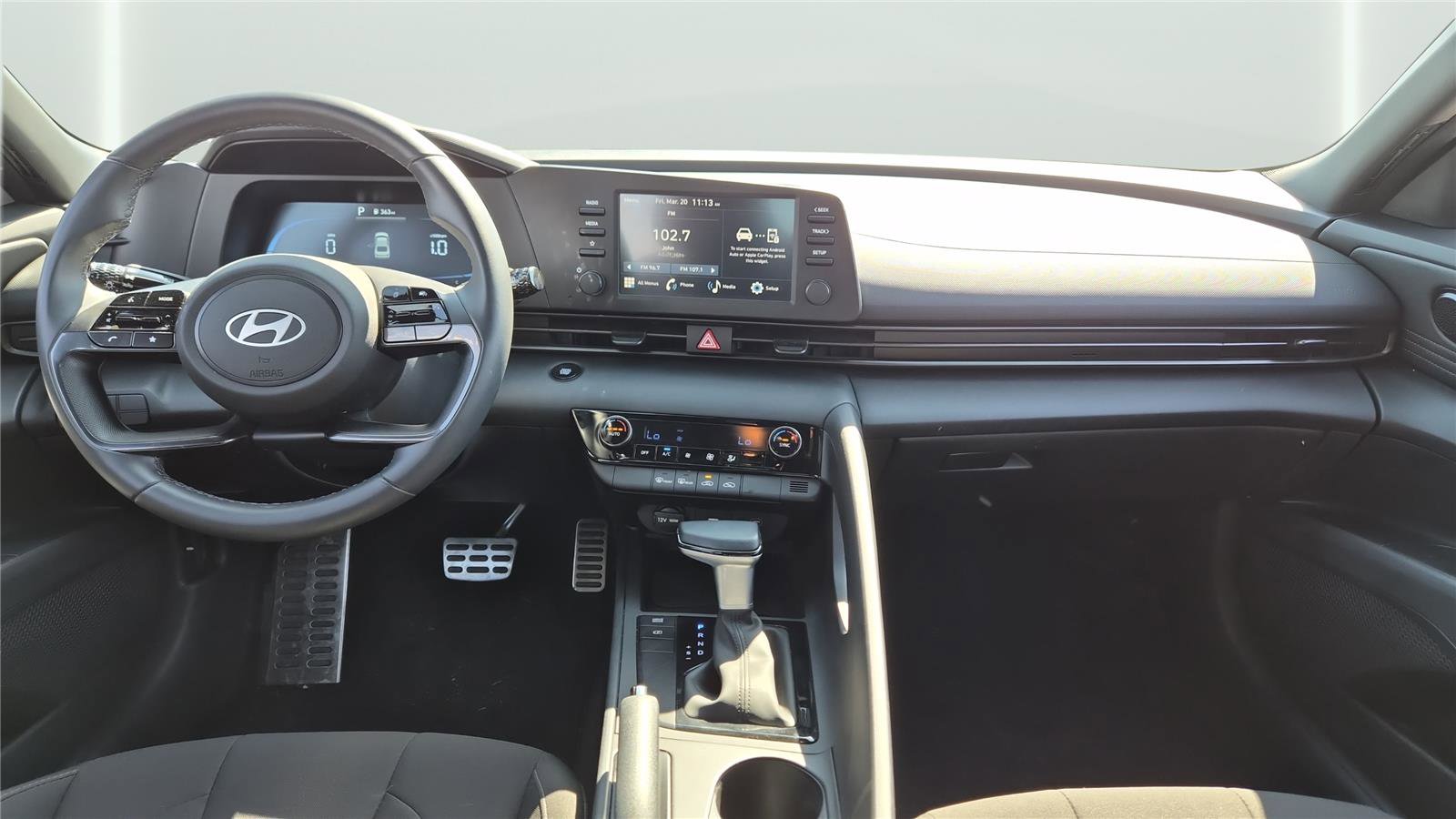 Used 2025 Hyundai Elantra Sport image 13